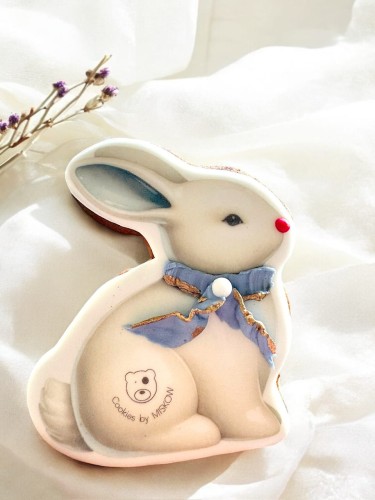 Wielkanocny zajączek z piernika z personalizowanym logo