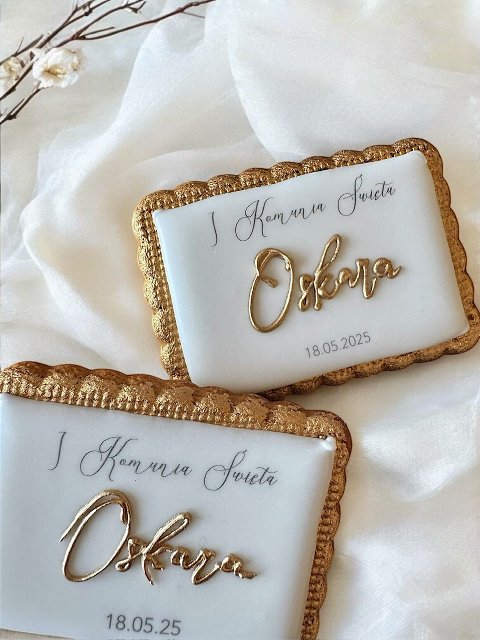 Piernik personalizowany na komunię, lukier królewski