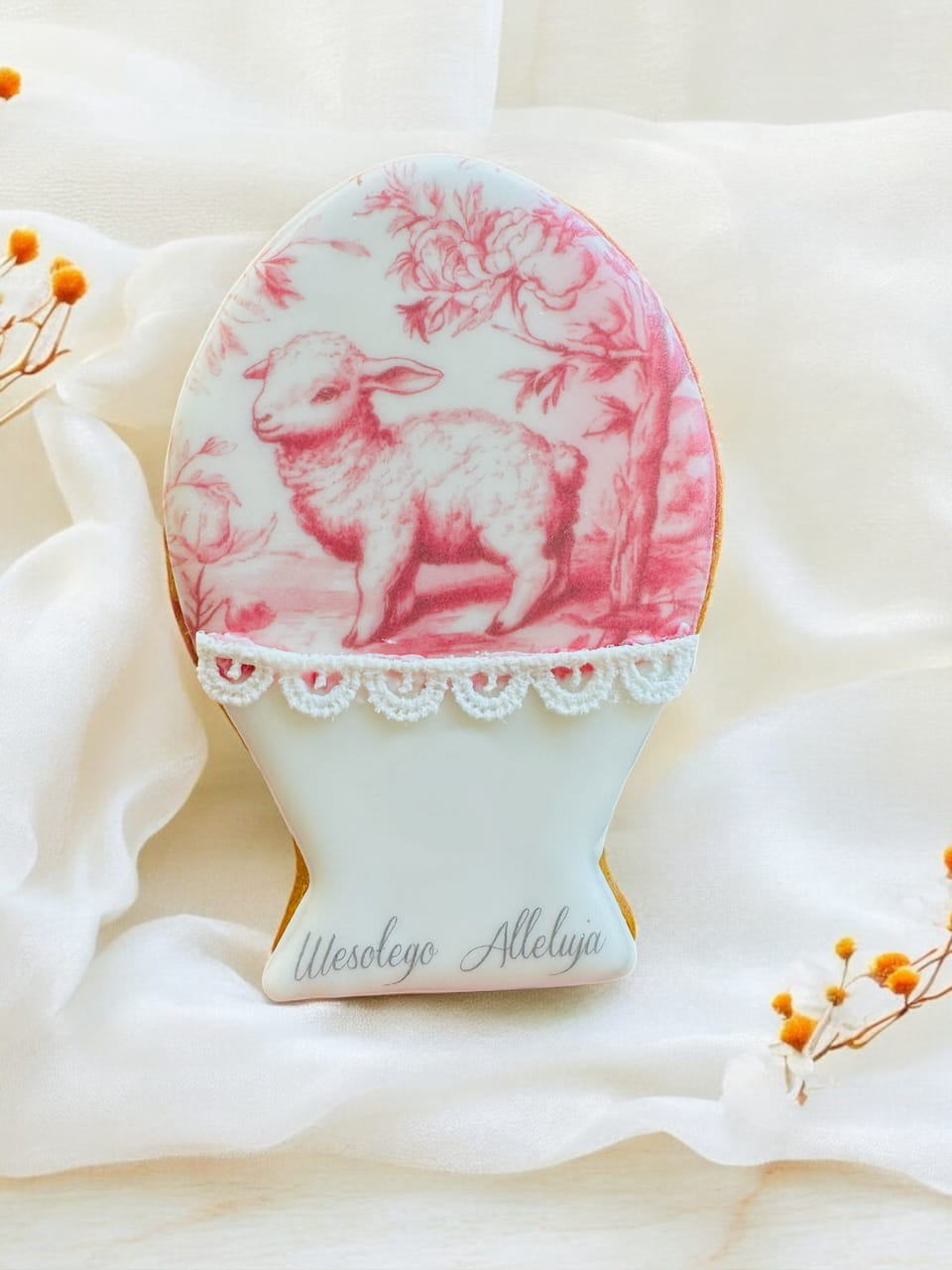 Wielkanocne jajko retro w kielichu z logo, personalizowany pierniczek